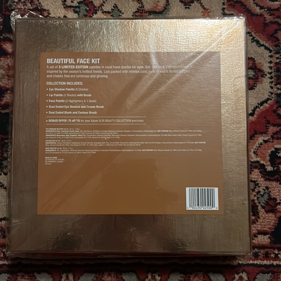 ❤️ ULTA Face Kit (eye shadows, lip palette, brushes) - Picture 2 of 4